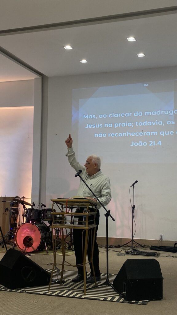 5184091171008392761-576x1024 UM CHAMADO À ENTREGA E AO DISCIPULADO: REFLEXÕES DA NOITE DE SANTA CEIA E CULTO DA VIRADA